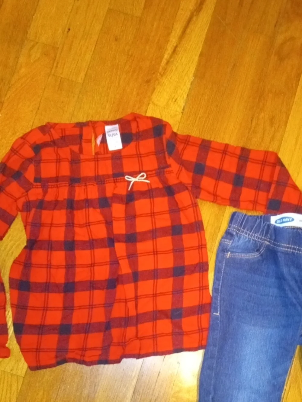 girl 5 denim jeggings with red long sleeve top